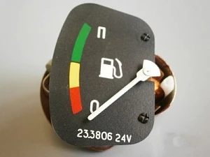 13643